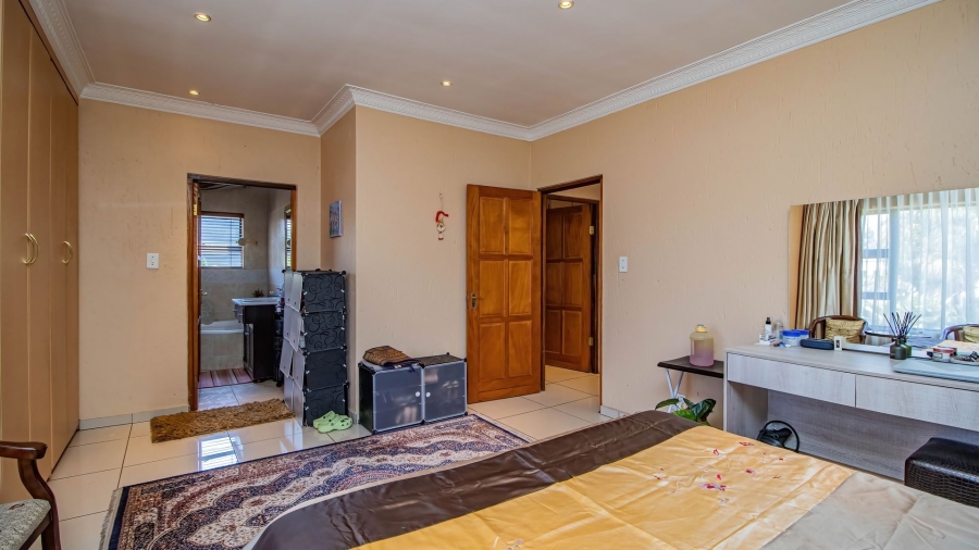 4 Bedroom Property for Sale in Sunward Park Gauteng