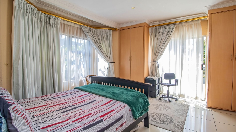 4 Bedroom Property for Sale in Sunward Park Gauteng