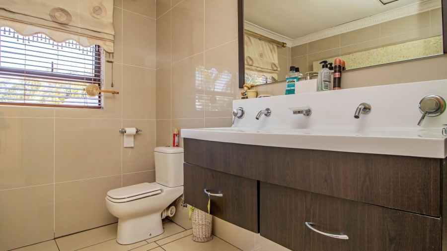 4 Bedroom Property for Sale in Sunward Park Gauteng