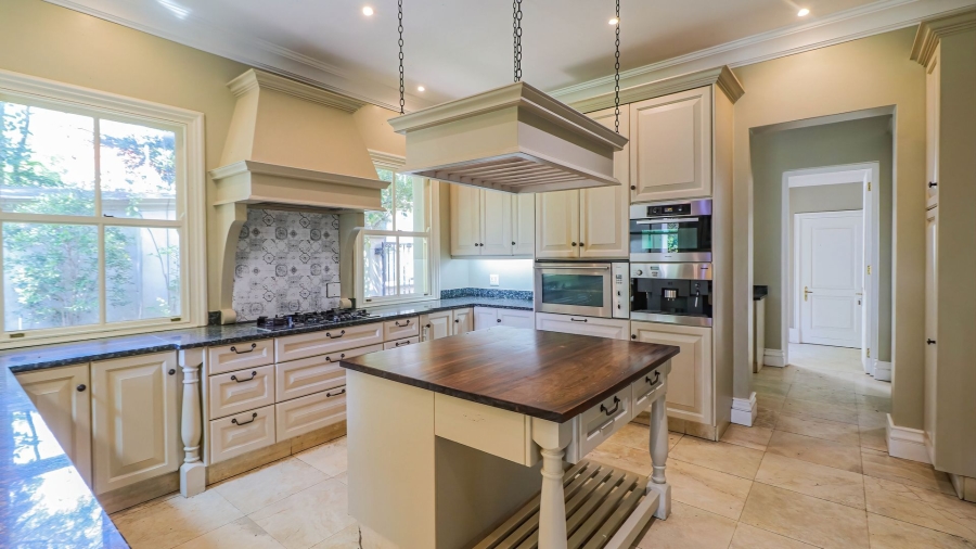 5 Bedroom Property for Sale in Sandhurst Gauteng