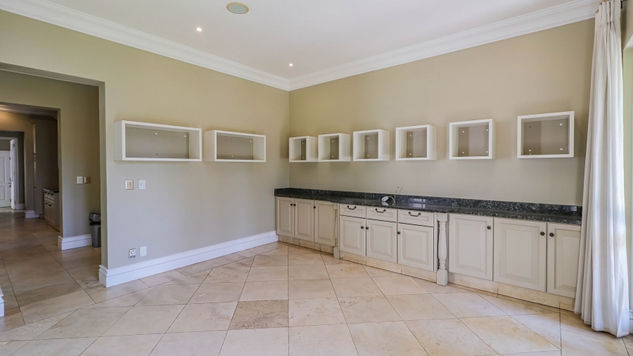 5 Bedroom Property for Sale in Sandhurst Gauteng