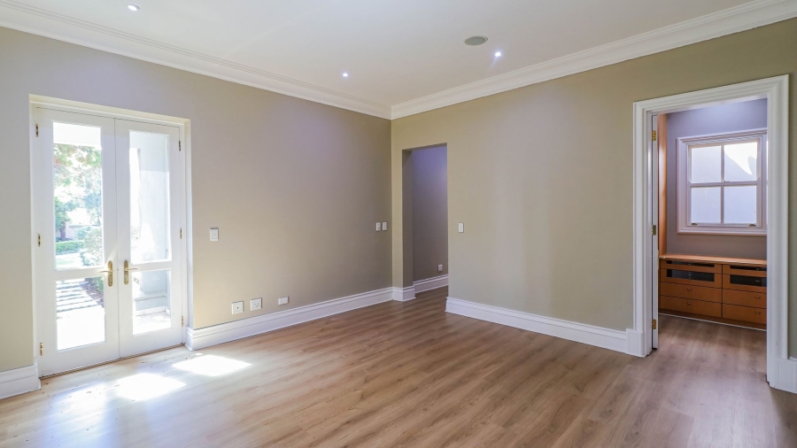 5 Bedroom Property for Sale in Sandhurst Gauteng