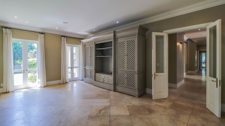 5 Bedroom Property for Sale in Sandhurst Gauteng