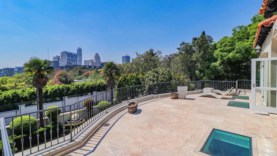 5 Bedroom Property for Sale in Sandhurst Gauteng