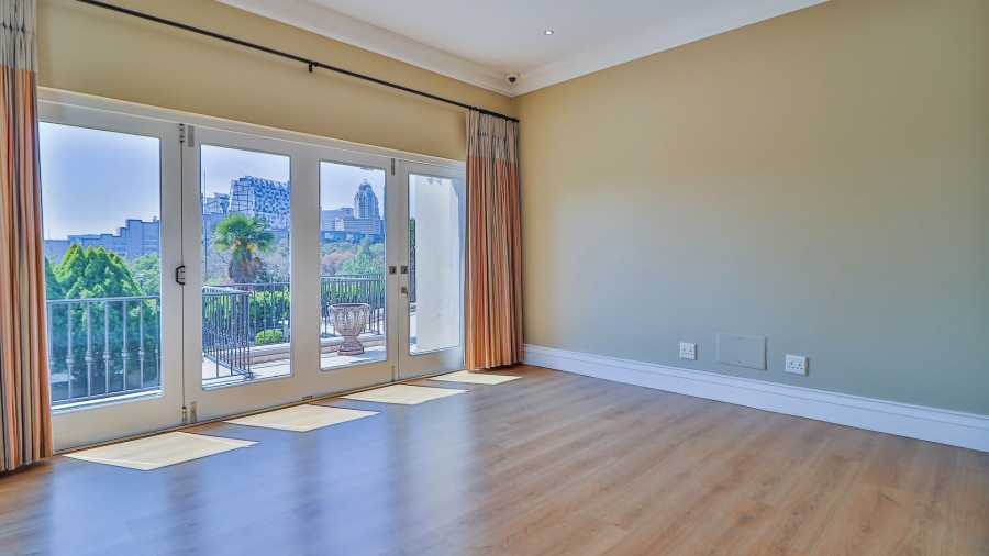 5 Bedroom Property for Sale in Sandhurst Gauteng