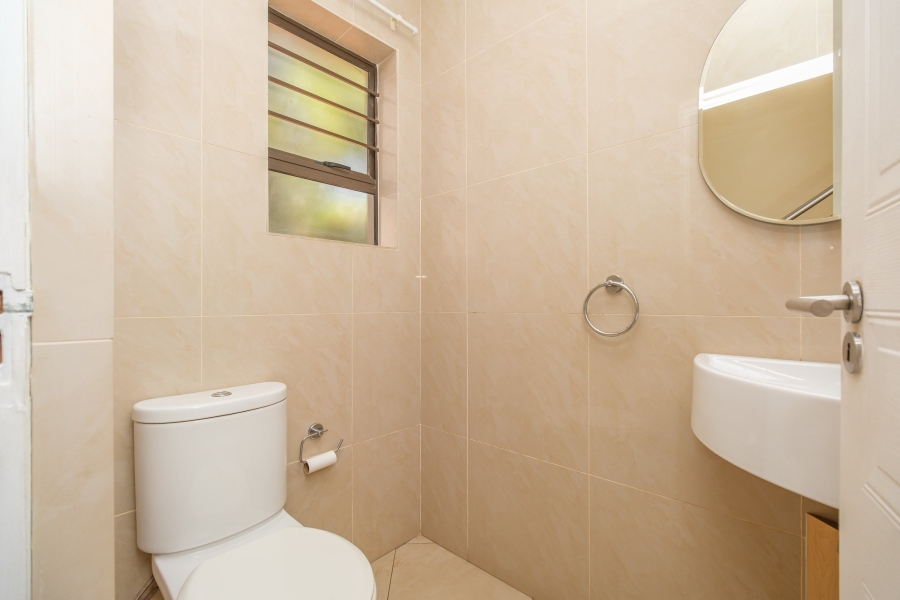 2 Bedroom Property for Sale in Little Falls Gauteng