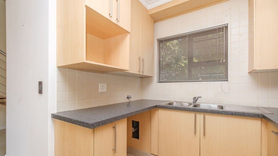 2 Bedroom Property for Sale in Little Falls Gauteng