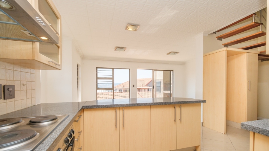 2 Bedroom Property for Sale in Little Falls Gauteng