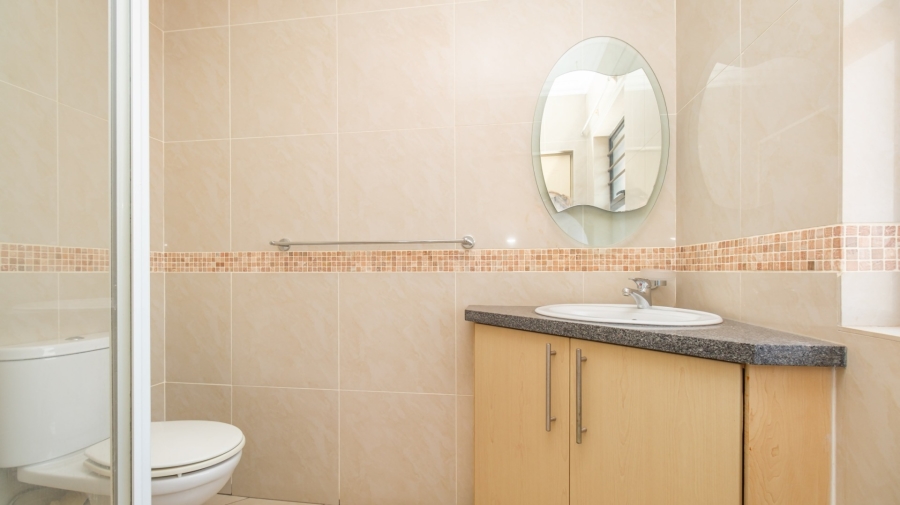 2 Bedroom Property for Sale in Little Falls Gauteng