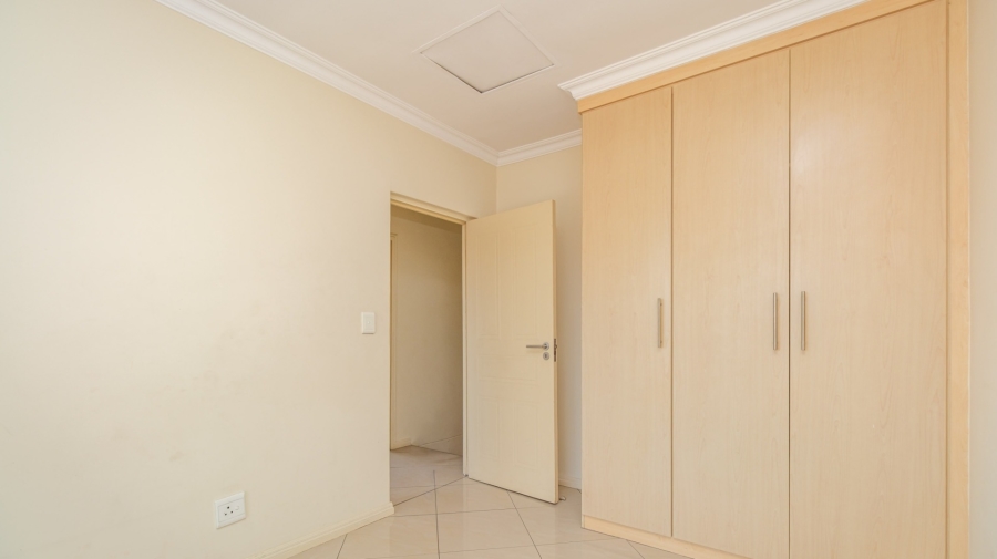 2 Bedroom Property for Sale in Little Falls Gauteng