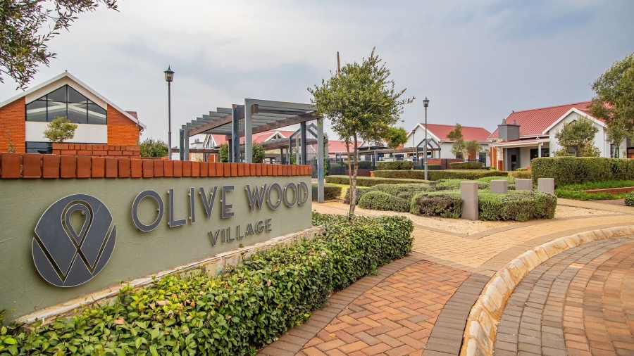 3 Bedroom Property for Sale in Glen Marais Gauteng