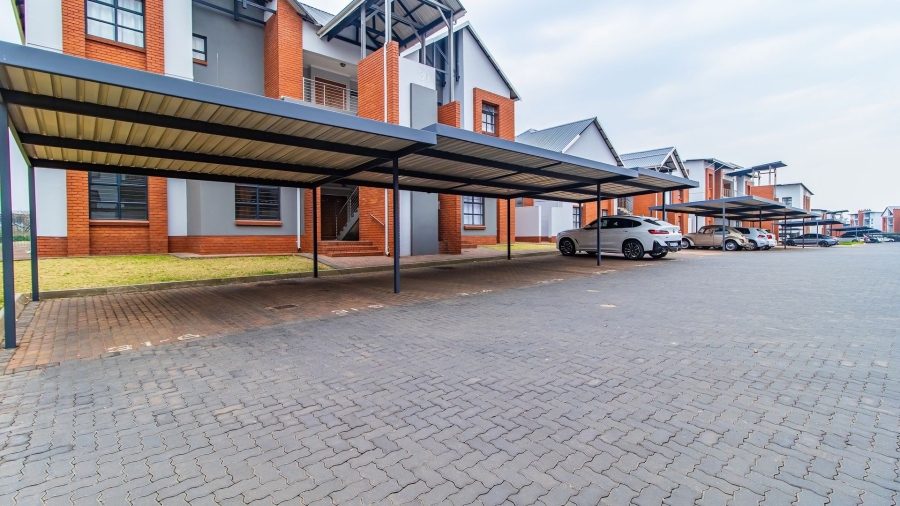 3 Bedroom Property for Sale in Glen Marais Gauteng