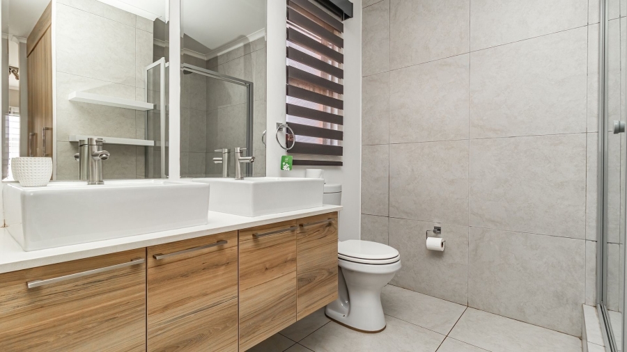 3 Bedroom Property for Sale in Glen Marais Gauteng