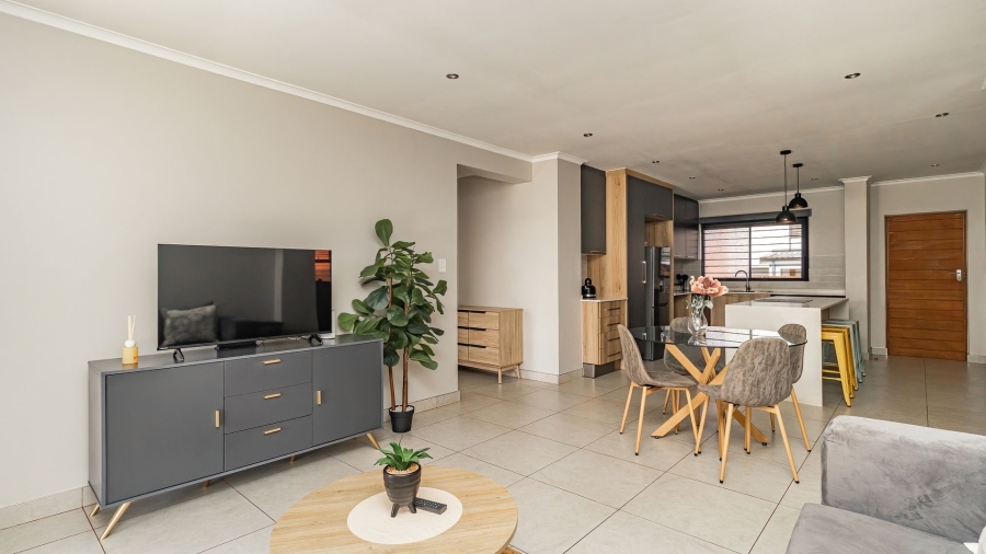 3 Bedroom Property for Sale in Glen Marais Gauteng