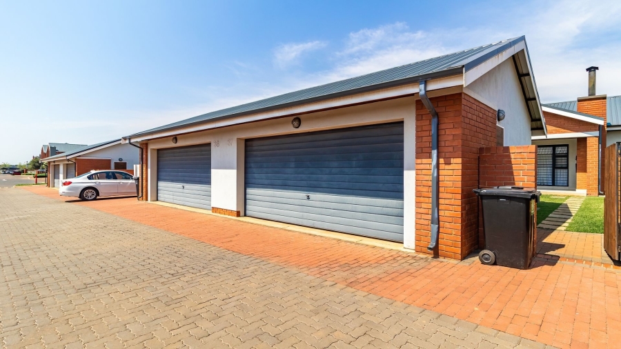 3 Bedroom Property for Sale in Glen Marais Gauteng