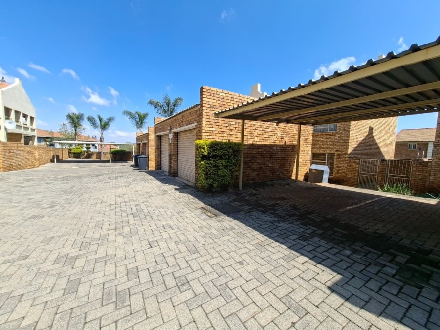 2 Bedroom Property for Sale in Celtisdal Gauteng