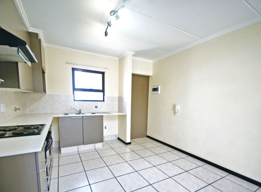 To Let 2 Bedroom Property for Rent in Bryanston Gauteng