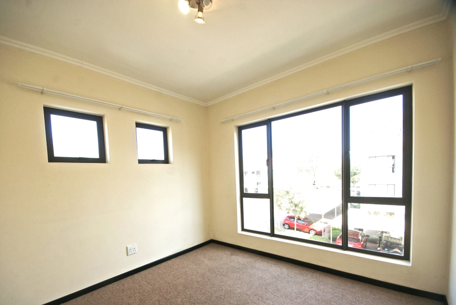 To Let 2 Bedroom Property for Rent in Bryanston Gauteng