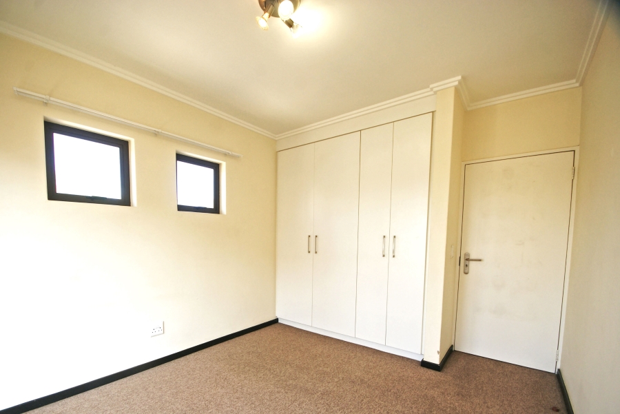 To Let 2 Bedroom Property for Rent in Bryanston Gauteng