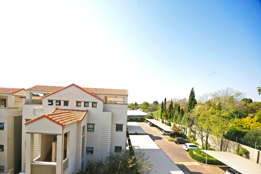 To Let 2 Bedroom Property for Rent in Bryanston Gauteng