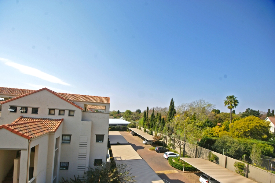 To Let 2 Bedroom Property for Rent in Bryanston Gauteng