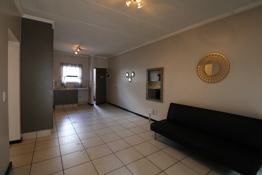 To Let 2 Bedroom Property for Rent in Bryanston Gauteng