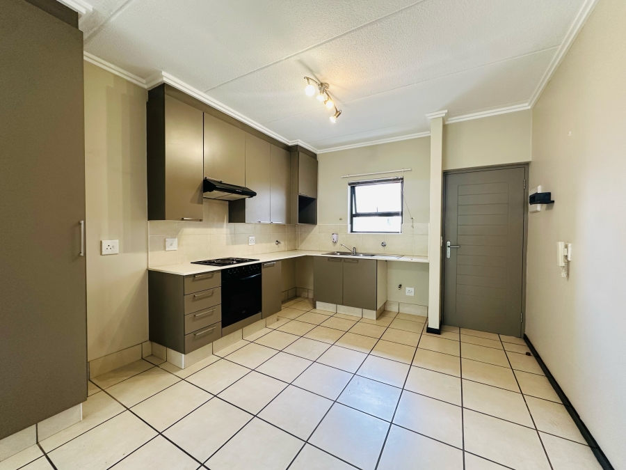 To Let 2 Bedroom Property for Rent in Bryanston Gauteng
