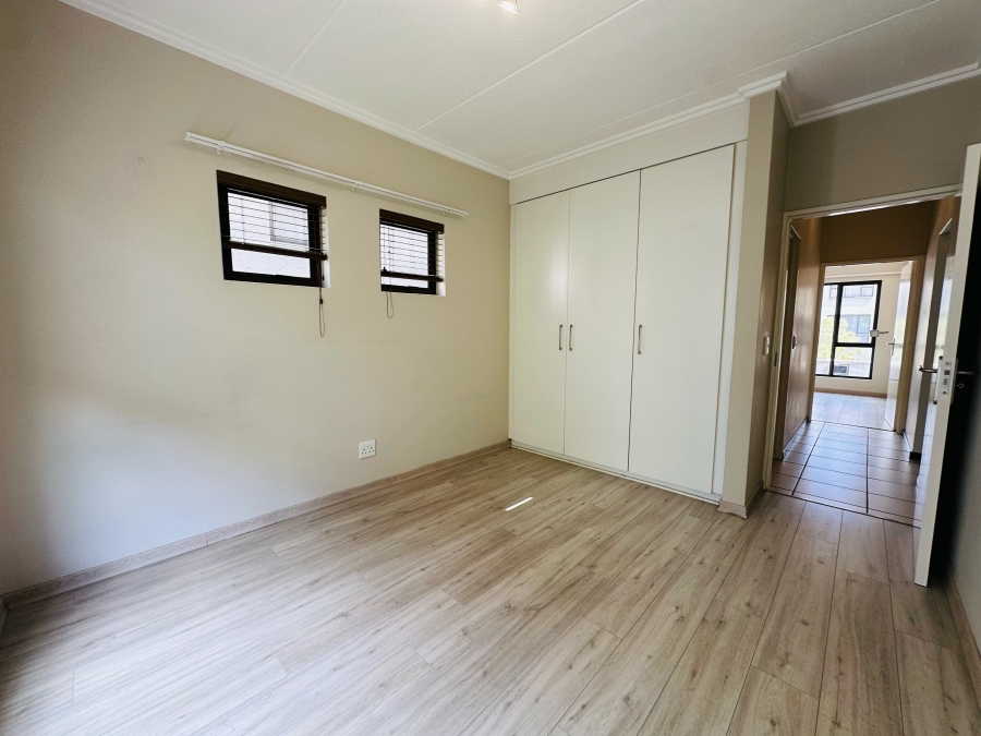 To Let 2 Bedroom Property for Rent in Bryanston Gauteng