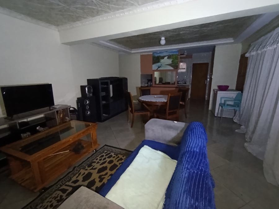 To Let 2 Bedroom Property for Rent in Ormonde Gauteng