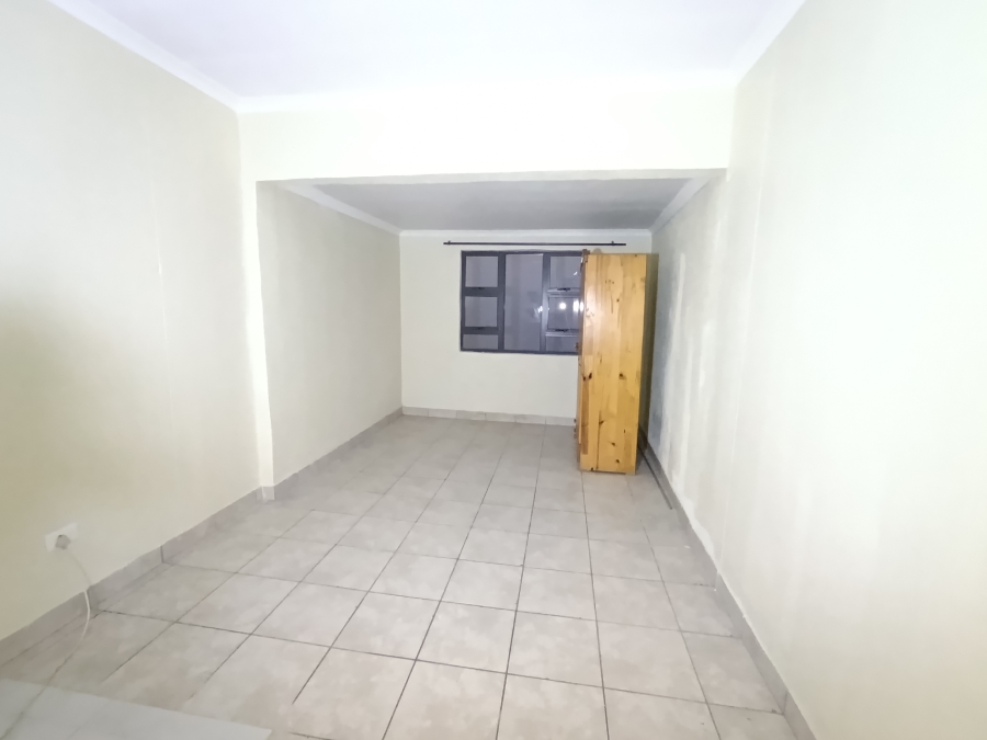 To Let 2 Bedroom Property for Rent in Ormonde Gauteng