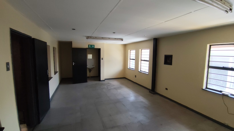 To Let Commercial Property for Rent in Strijdom Park Gauteng