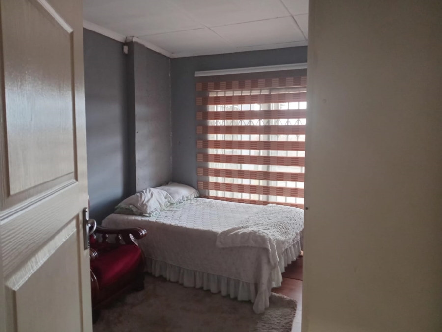13 Bedroom Property for Sale in Rondebult Gauteng