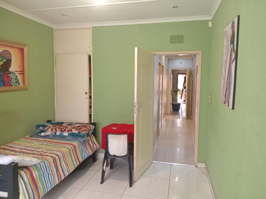 13 Bedroom Property for Sale in Rondebult Gauteng