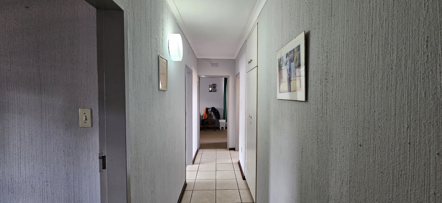 3 Bedroom Property for Sale in Three Rivers Proper Gauteng