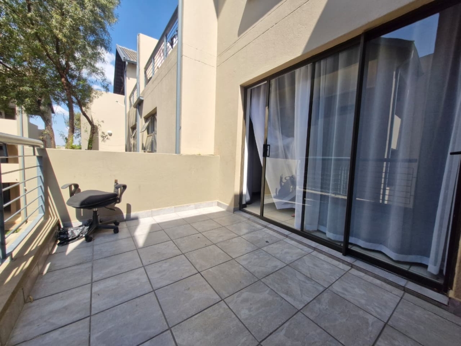 To Let 2 Bedroom Property for Rent in Ruimsig Gauteng