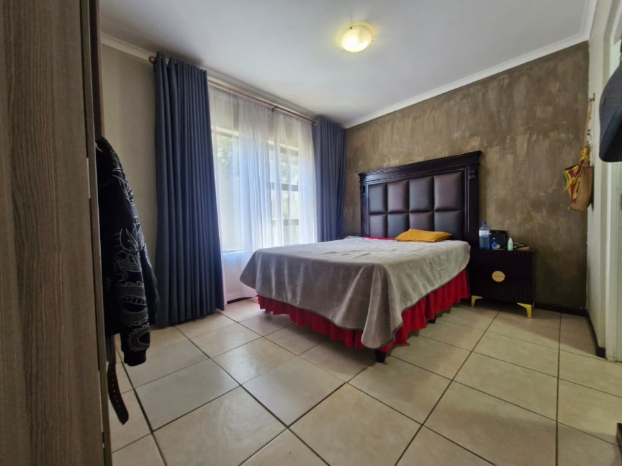 To Let 2 Bedroom Property for Rent in Ruimsig Gauteng