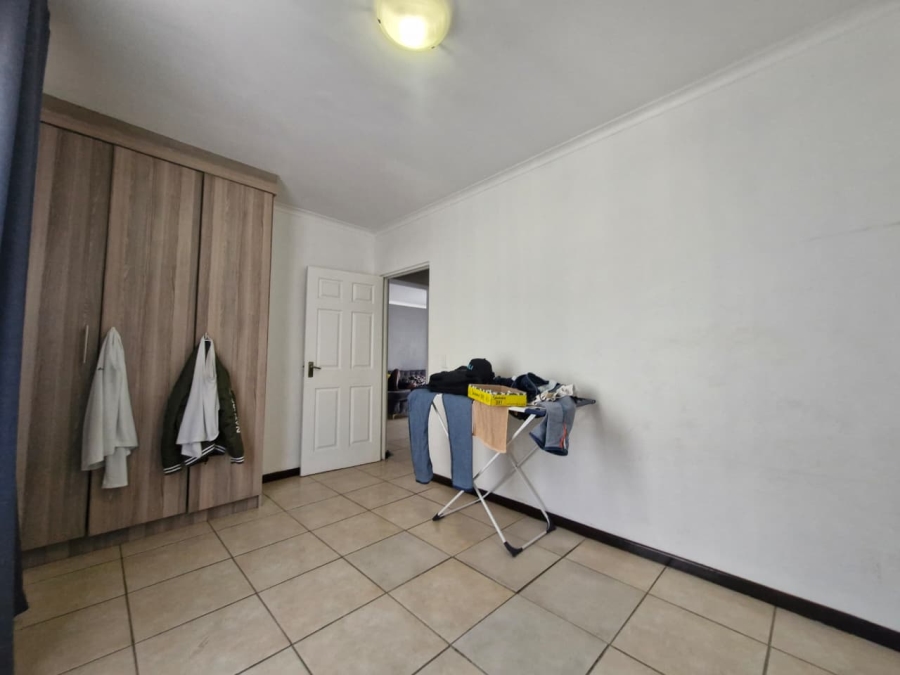 To Let 2 Bedroom Property for Rent in Ruimsig Gauteng