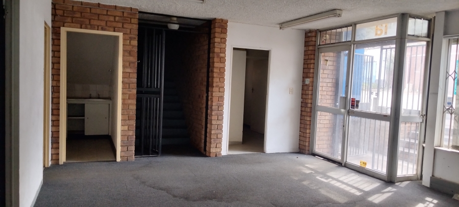 To Let Commercial Property for Rent in Benrose Gauteng