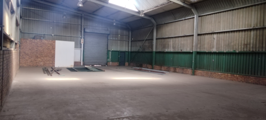 To Let Commercial Property for Rent in Benrose Gauteng