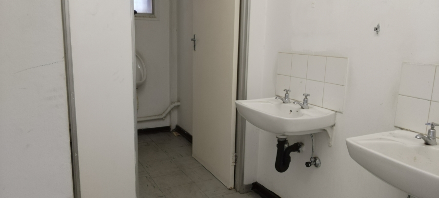 To Let Commercial Property for Rent in Benrose Gauteng