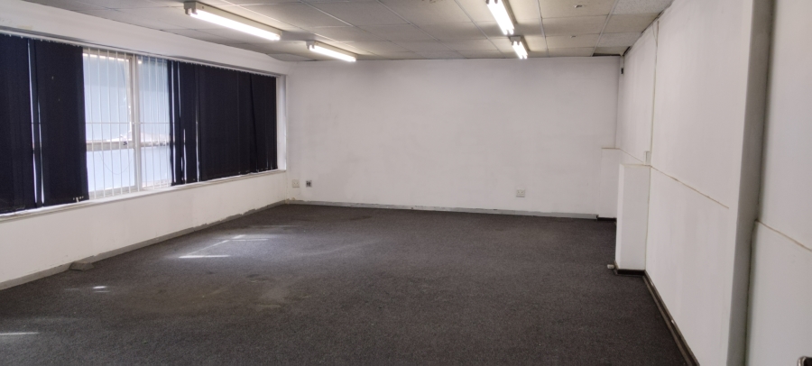 To Let Commercial Property for Rent in Benrose Gauteng
