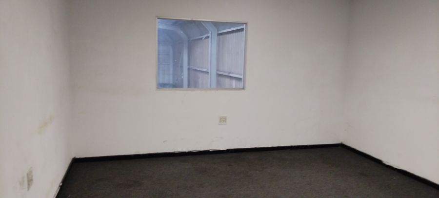 To Let Commercial Property for Rent in Benrose Gauteng