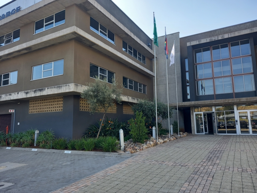 To Let Commercial Property for Rent in Longmeadow Gauteng