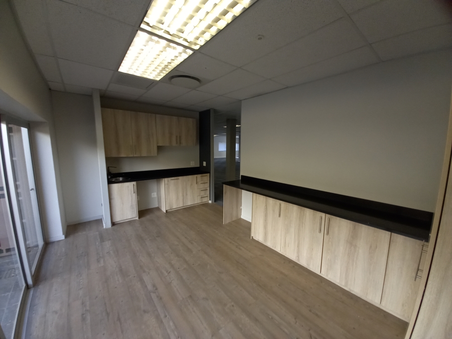 To Let Commercial Property for Rent in Longmeadow Gauteng