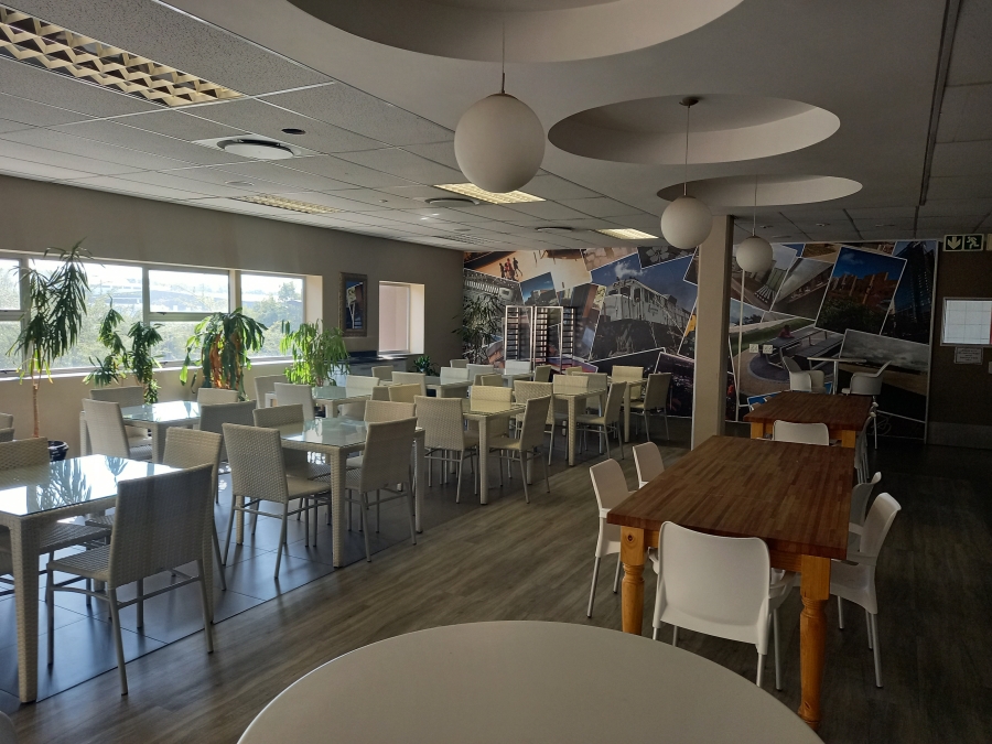 To Let Commercial Property for Rent in Longmeadow Gauteng
