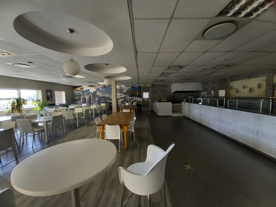 To Let Commercial Property for Rent in Longmeadow Gauteng