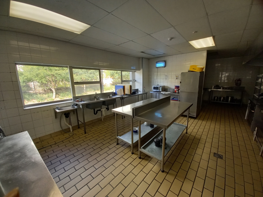 To Let Commercial Property for Rent in Longmeadow Gauteng