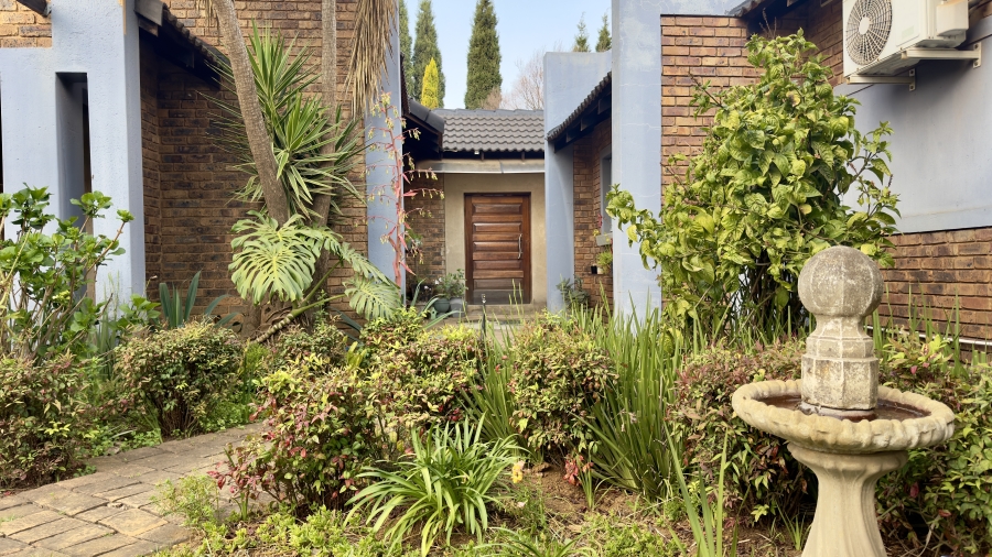 4 Bedroom Property for Sale in Grootfontein Ah Gauteng