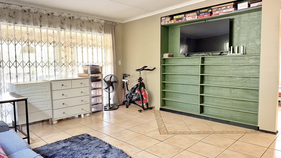 4 Bedroom Property for Sale in Grootfontein Ah Gauteng