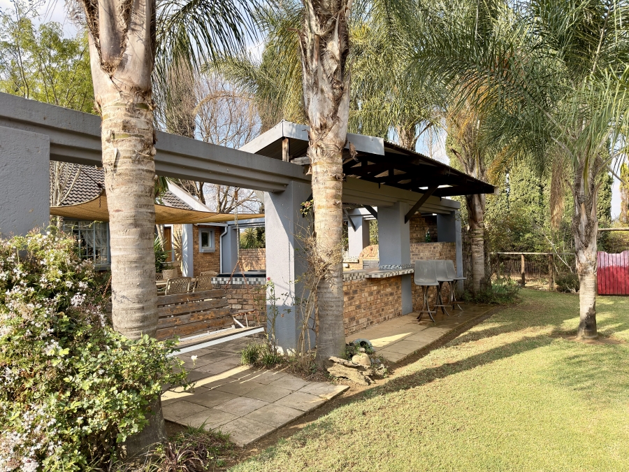 4 Bedroom Property for Sale in Grootfontein Ah Gauteng